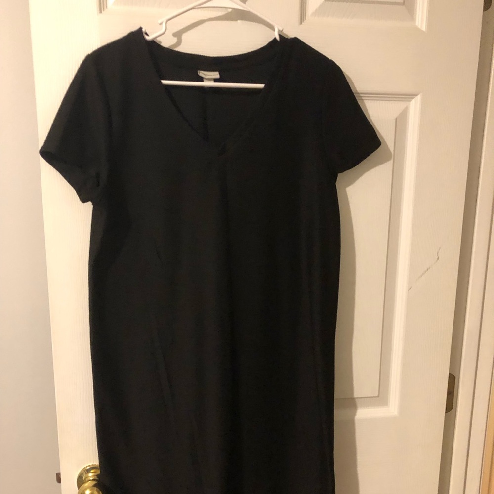 Causal black dress